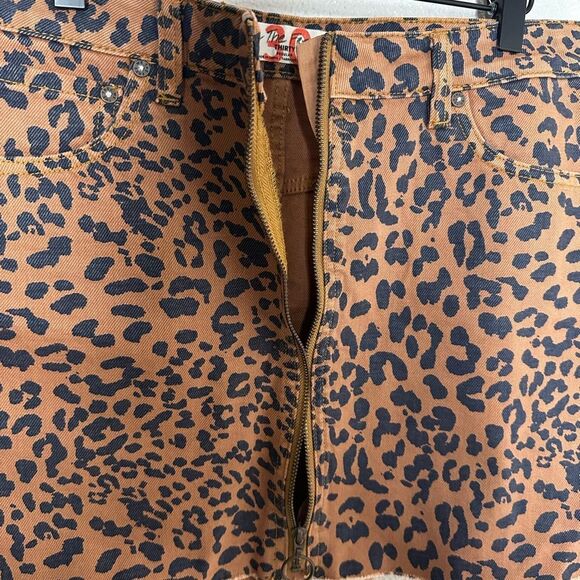We The Free ZIP it UP Leopard Print Denim Skirt Sz 30 - Picture 3 of 7